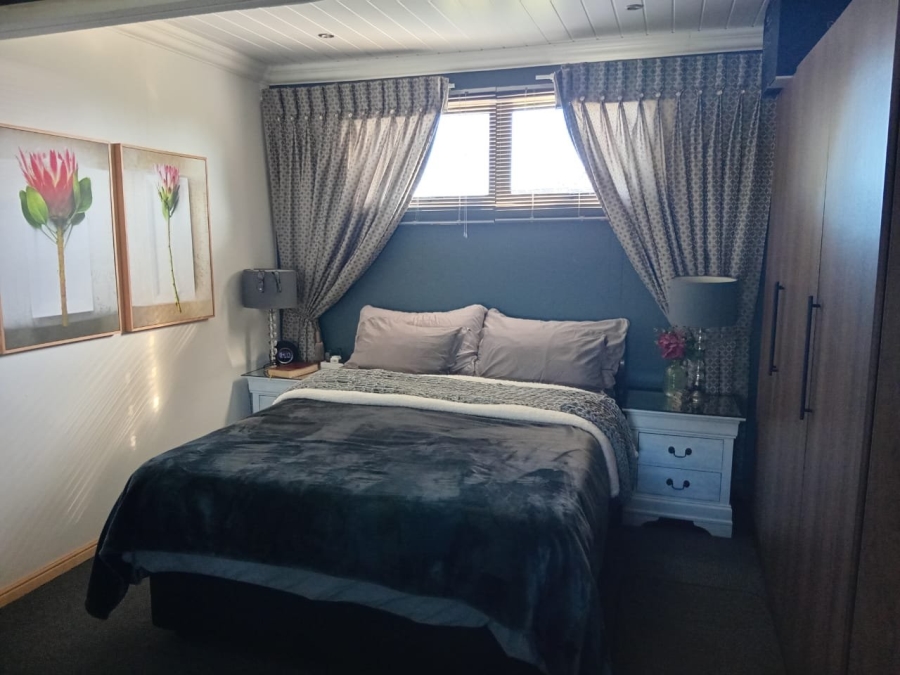 3 Bedroom Property for Sale in Albertinia Western Cape